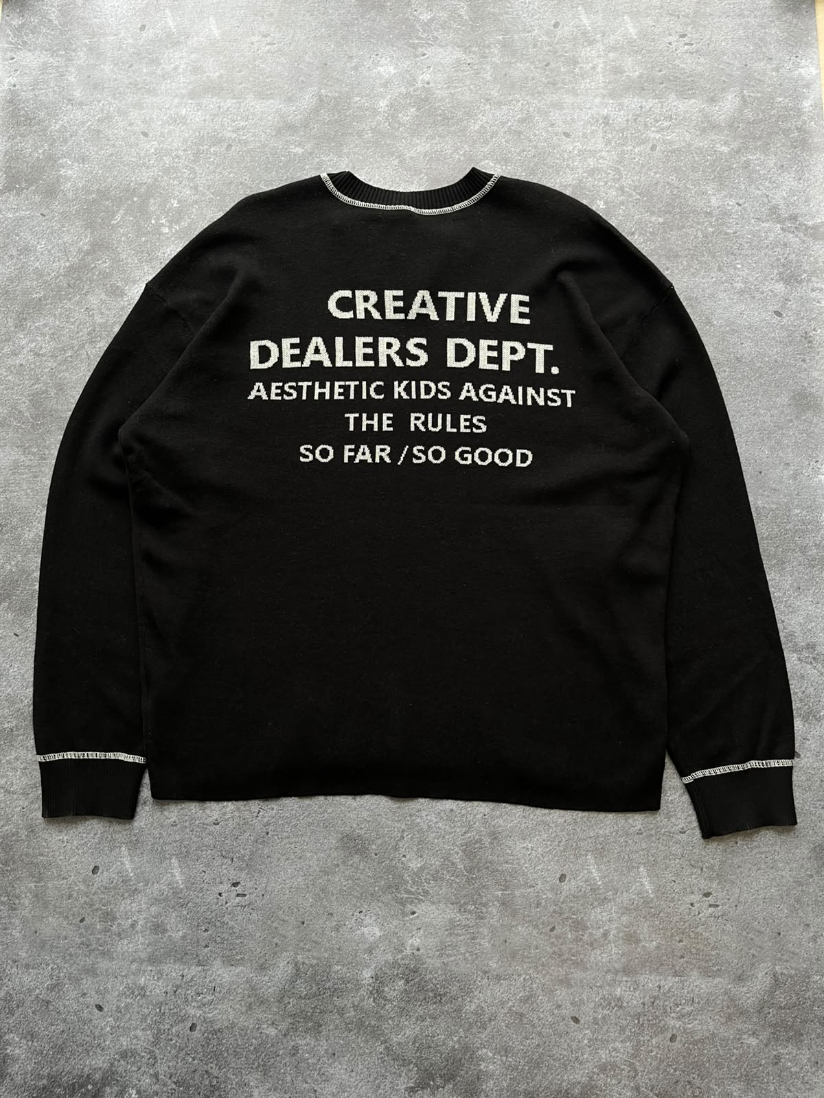 Sweater "Ktwd" negro — vista alternativa
