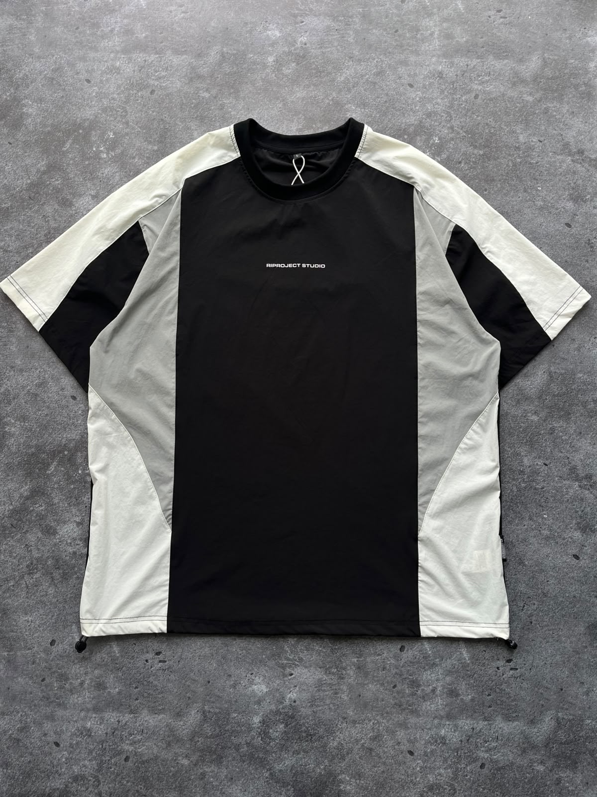 Remera "Project" negro 