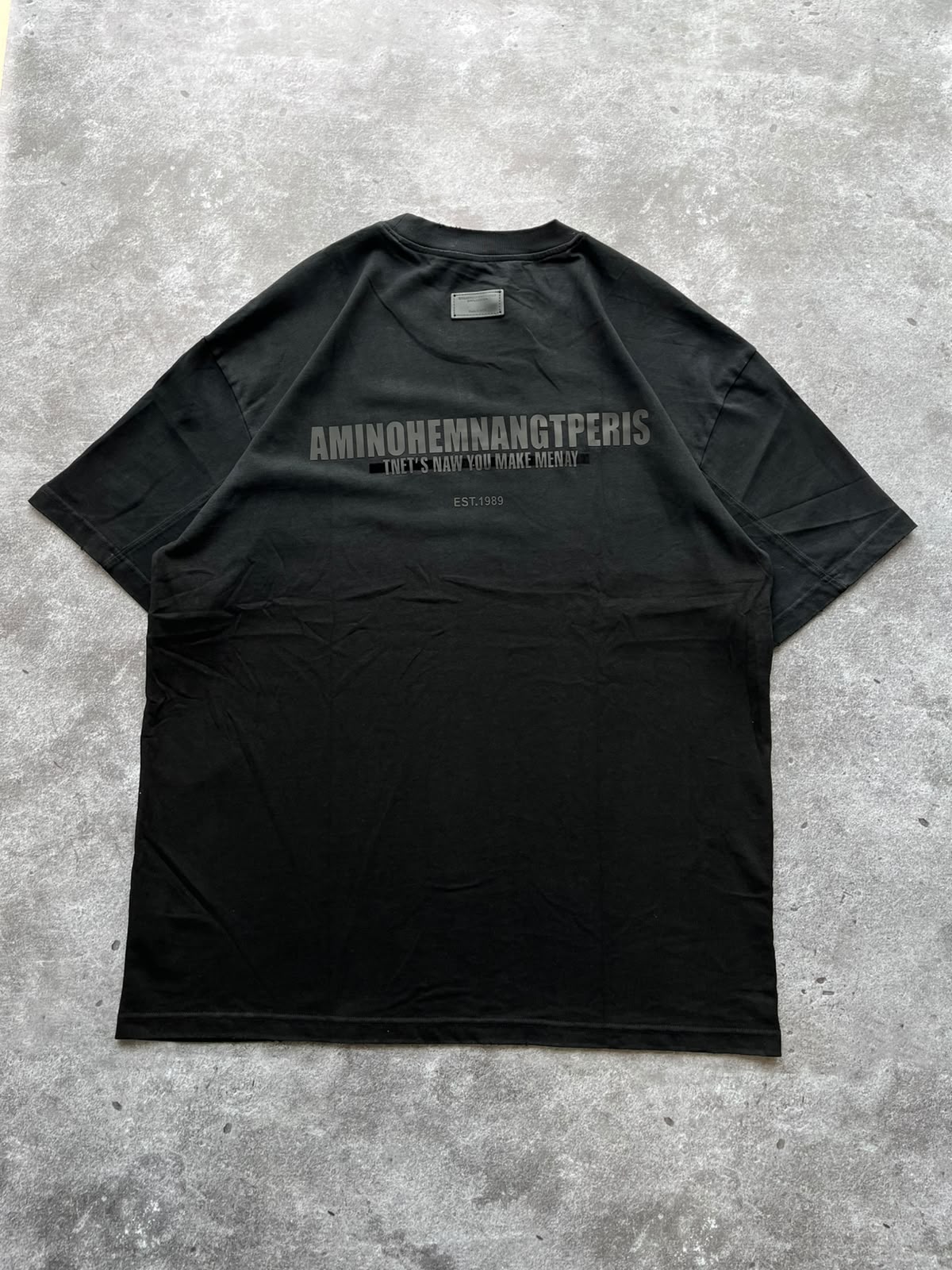Remera "Amino" negro  — vista alternativa