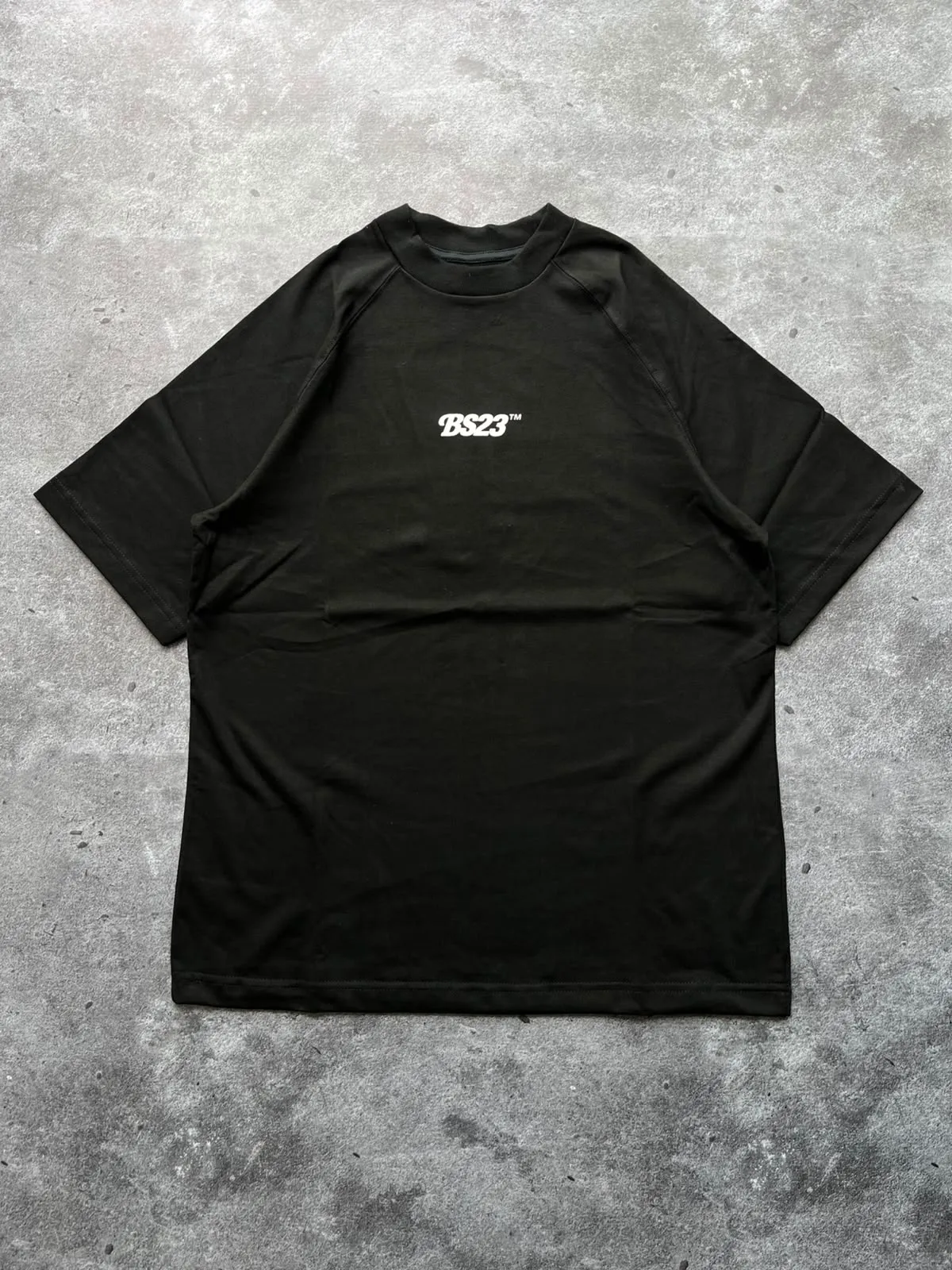 Remera over "Classic" negro